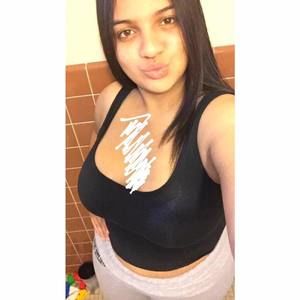 Meet your Posher, Danielle